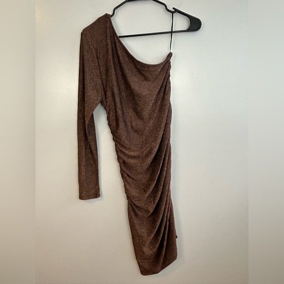 NWT Bishop & Young Rose Gold Metallic One Sleeve Bodycon Dress Size M - Picture 2 of 10